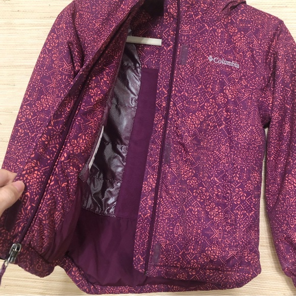 Columbia Burgundy Omni-Tach Waterproof Zip-up Jacket Size Small - Picture 3 of 13